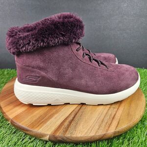 Skechers On The Go Women's 8.5 Burgundy Water Resistant Suede Ankle Boots Winter